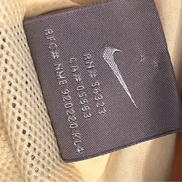 Nike Performance Golf Running Jacket Yellow & Gray lined Sz 8-10 Women’s - Picture 6 of 10